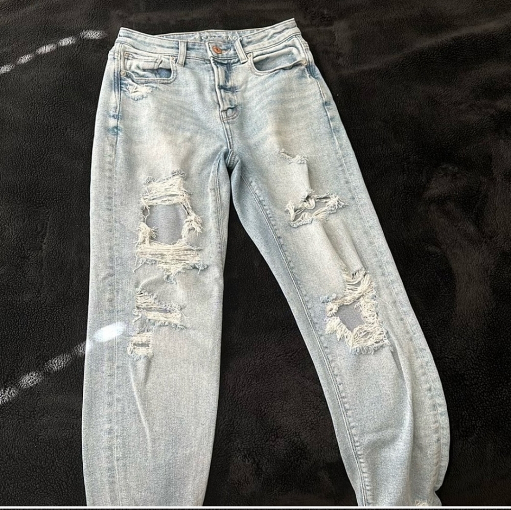 AE mom jeans short